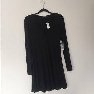 Express black long sleeve deep v-neck dress small